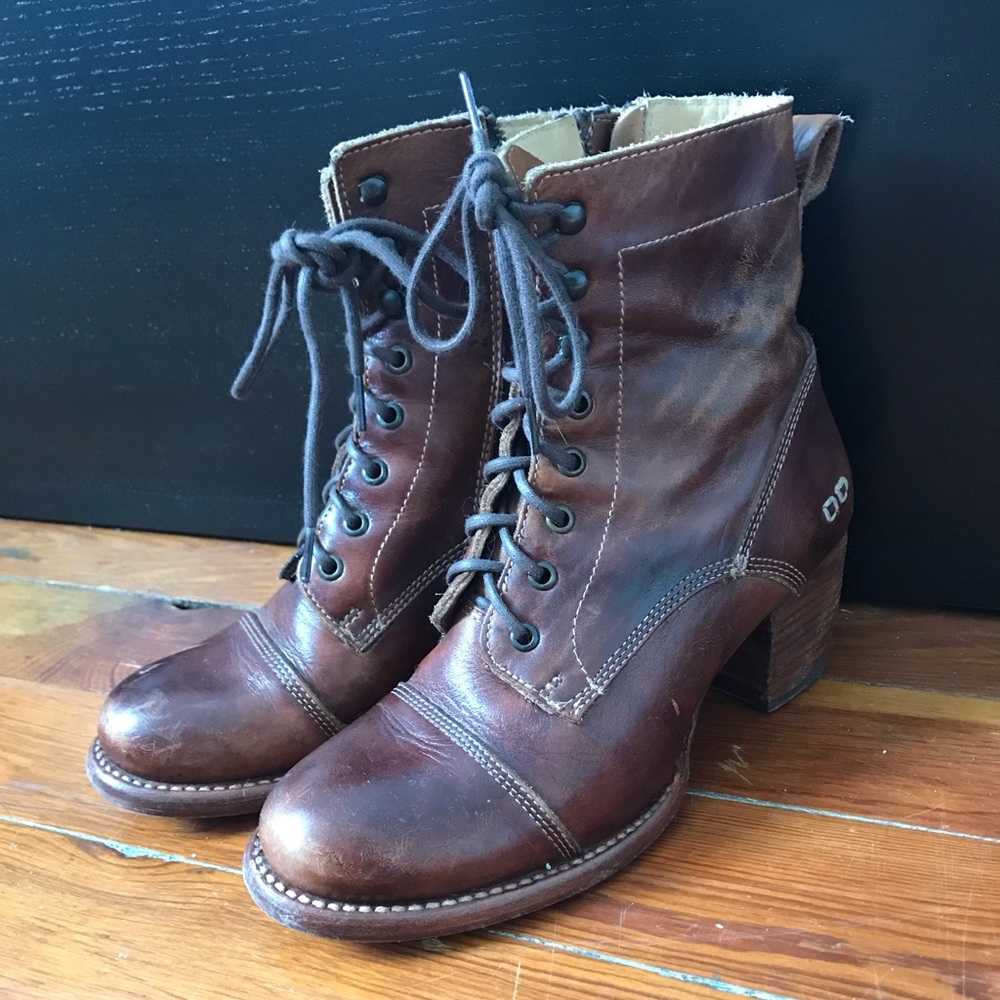 BEAUTIFUL BED | STU LEATHER BOOTS